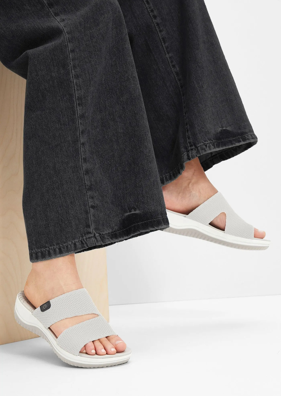 Παντόφλες Jana-Jana