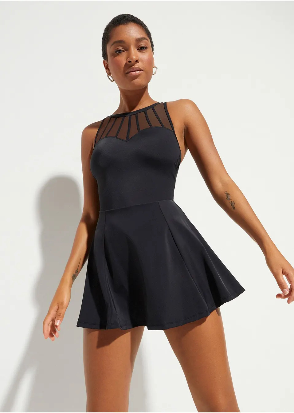 Μαγιό φόρεμα που σμιλεύει-bpc bonprix collection