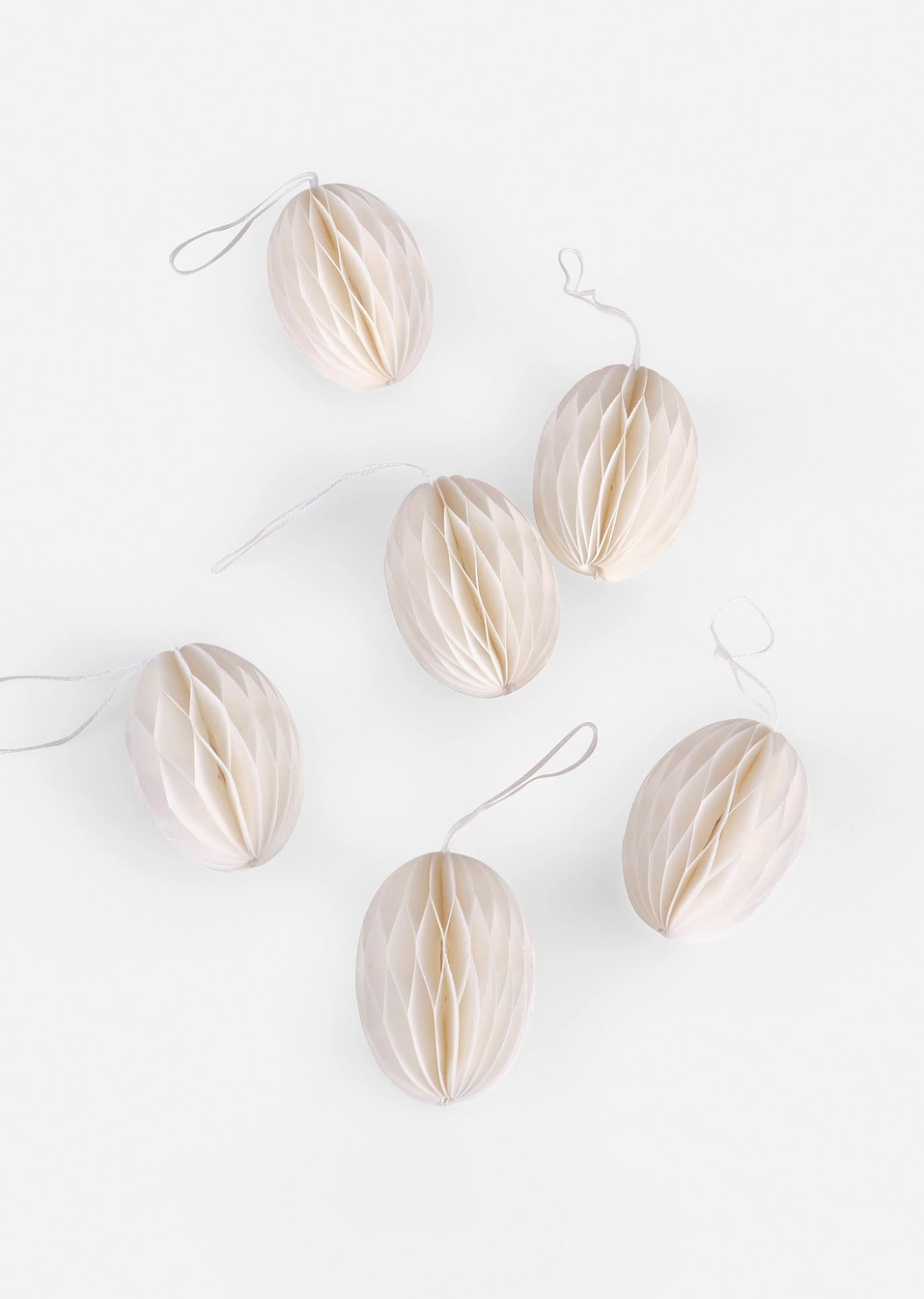Висящи хартиени яйца за декорация (опаковка с 6 бр.)-Екрю-bonprix