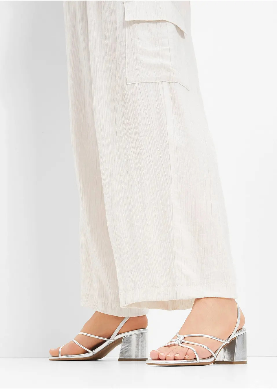 Πέδιλα με τακούνι-bonprix