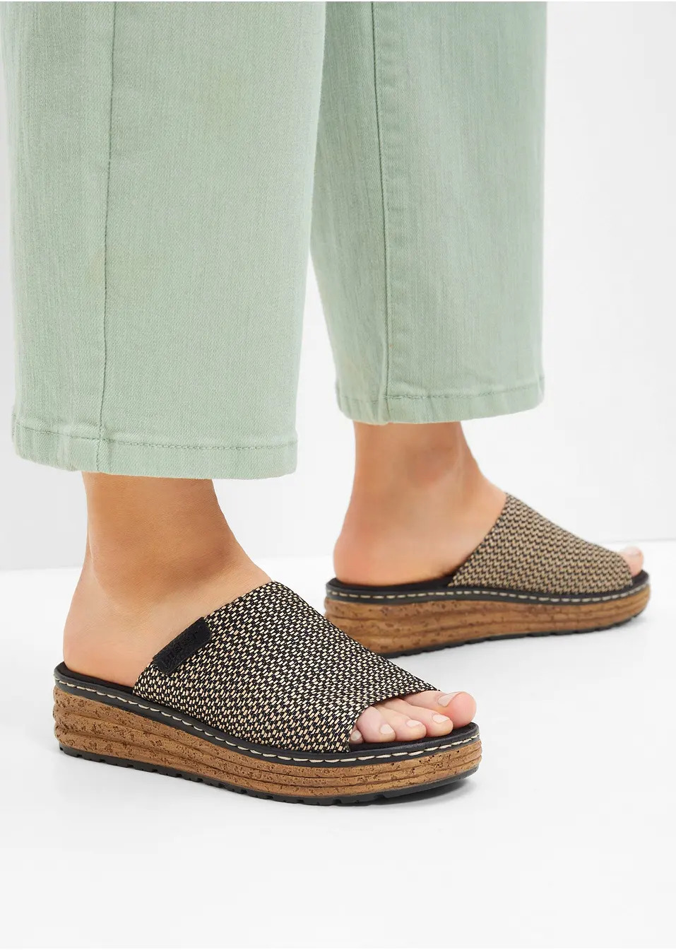 Παντόφλες με τακούνι πλατφόρμα Rieker-Rieker