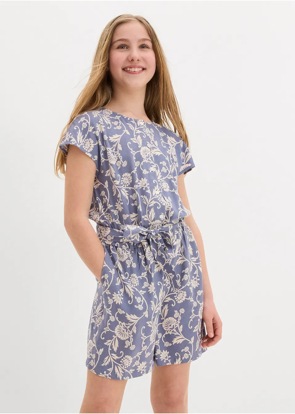 Κοντή ολόσωμη φόρμα από χυτή βισκόζη-bonprix