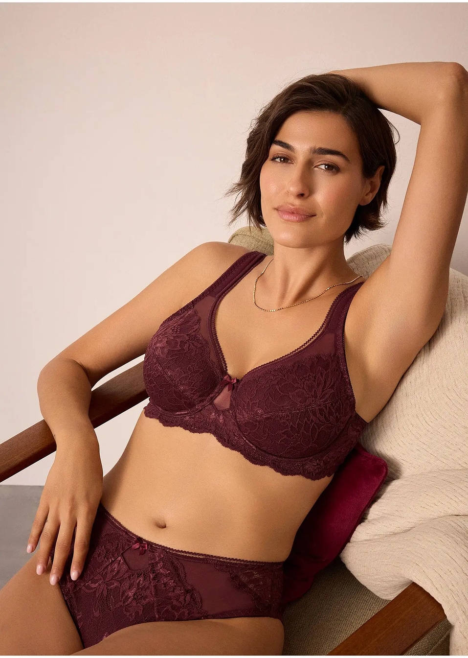 Σουτιέν minimizer με επενδεδυμένες τιράντες-bonprix