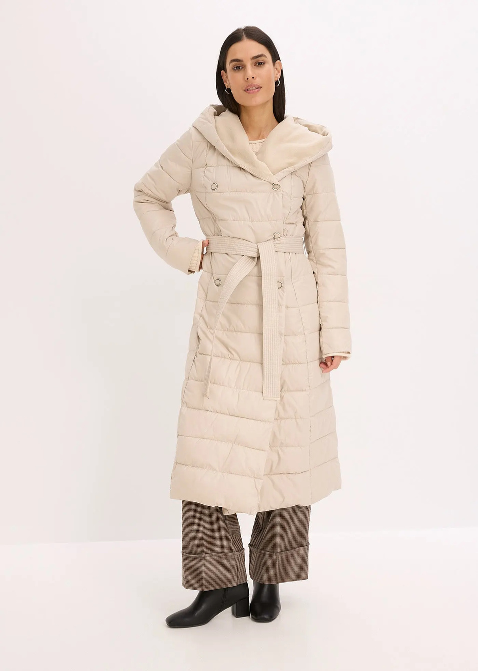 Καπιτονέ παλτό με προσθήκη από απομίμηση μαλλιού και ζώνη που δένεται-bonprix